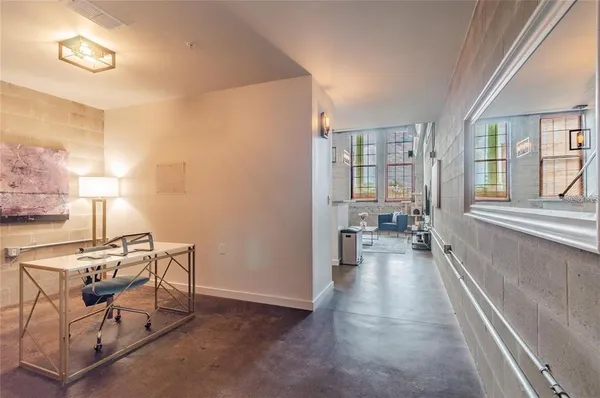 $2,600 | 2001 East 2nd Avenue, Unit 20, Tampa, FL 33605