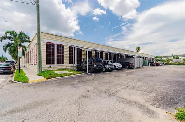 $2,600 | 2001 East 2nd Avenue, Unit 20, Tampa, FL 33605