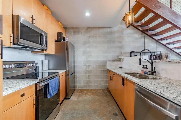 $2,600 | 2001 East 2nd Avenue, Unit 20, Tampa, FL 33605