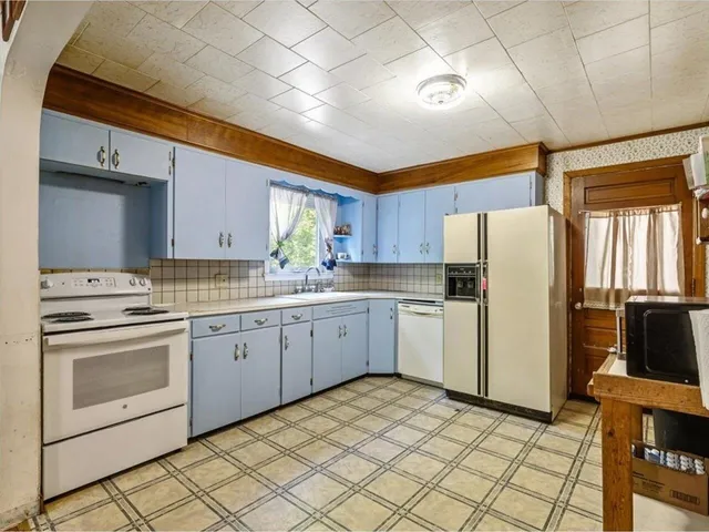 $235,000 | 410 Main Street, Derby, VT 05830