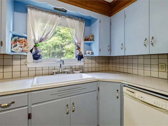 $235,000 | 410 Main Street, Derby, VT 05830