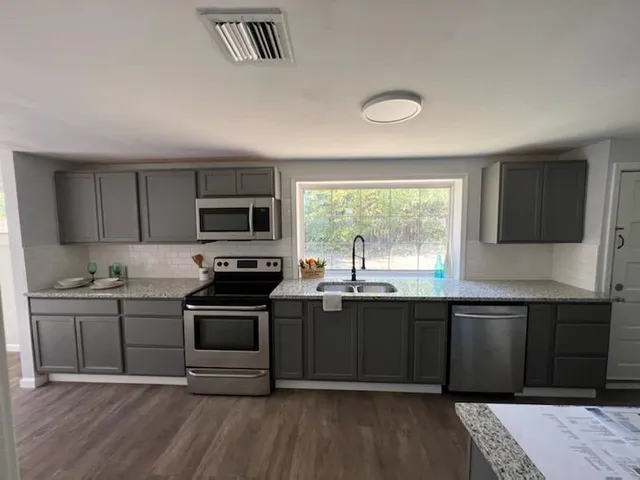 $165,000 | 401 Highland Avenue, Newton, KS 67114