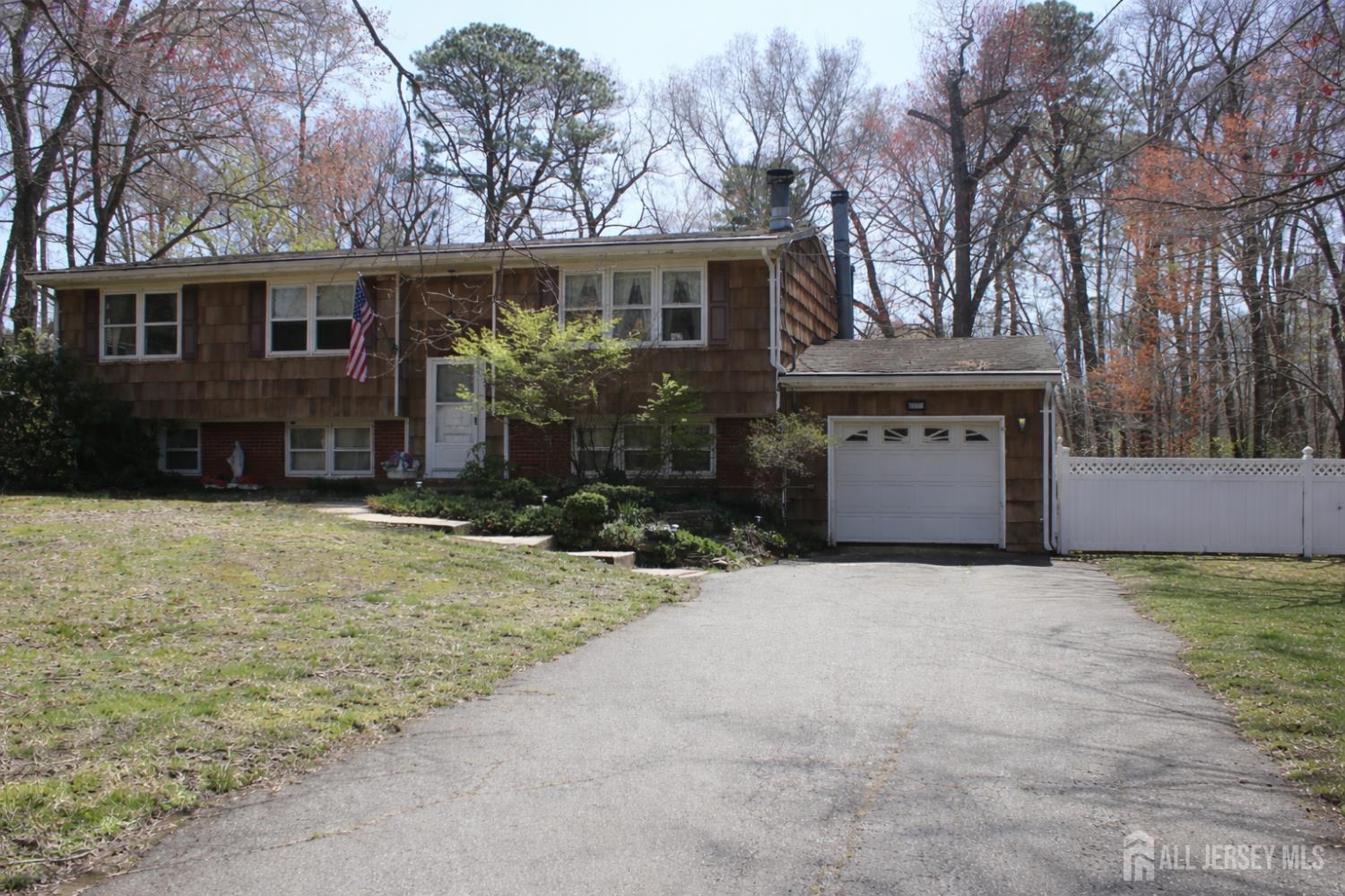 398 Pleasant Valley Road Old Bridge, NJ 08857 - Photo 2 of 39