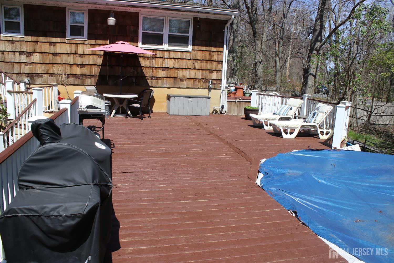 398 Pleasant Valley Road Old Bridge, NJ 08857 - Photo 7 of 39