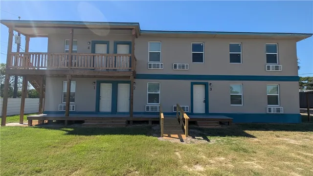 $895 | 426 Carleta Street, Unit 4, Corpus Christi, TX 78418