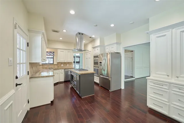 $3,500 | 6 Glen Canyon Place, The Woodlands, TX 77381