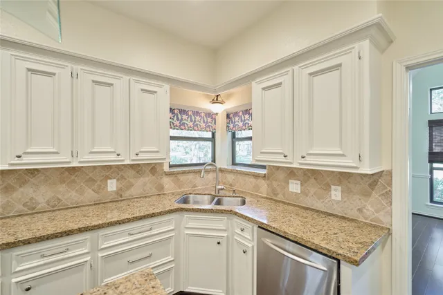 $3,500 | 6 Glen Canyon Place, The Woodlands, TX 77381