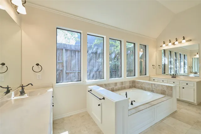 $3,500 | 6 Glen Canyon Place, The Woodlands, TX 77381