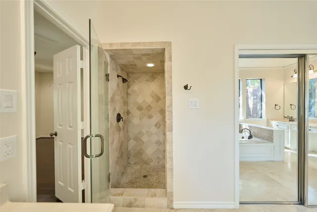 $3,500 | 6 Glen Canyon Place, The Woodlands, TX 77381