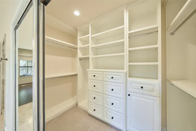 $3,500 | 6 Glen Canyon Place, The Woodlands, TX 77381