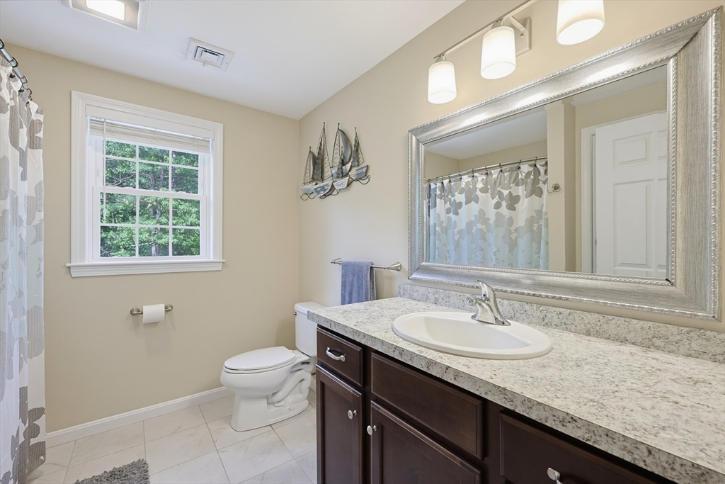 5 County Street Berkley, MA 02779 - Photo 29 of 40