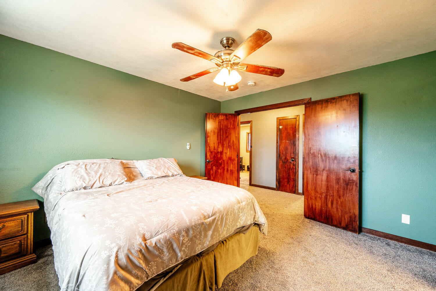 40 Mallard Road Sheridan, WY 82801 - Photo 17 of 32 Primary Bedroom