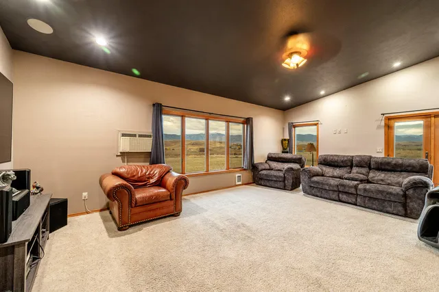 $799,900 | 40 Mallard Road, Sheridan, WY 82801