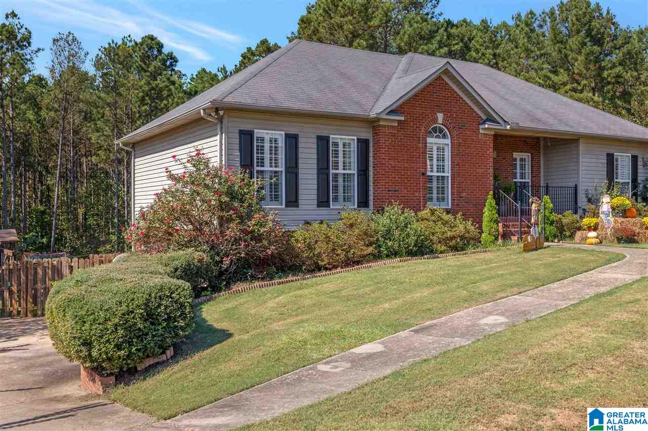 245 Maple Crest Odenville, AL 35120 - Photo 3 of 38