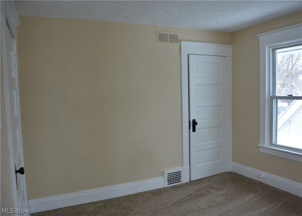 1483 Hampton Road Akron, OH 44305 - Photo 11 of 19
