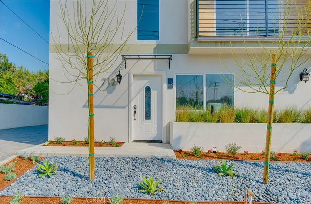 a view of a building in the background