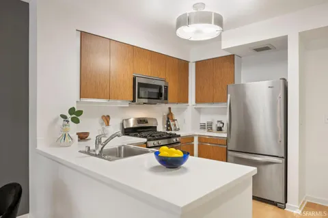 $598,000 | 5800 3rd Street, Unit 1111, San Francisco, CA 94124