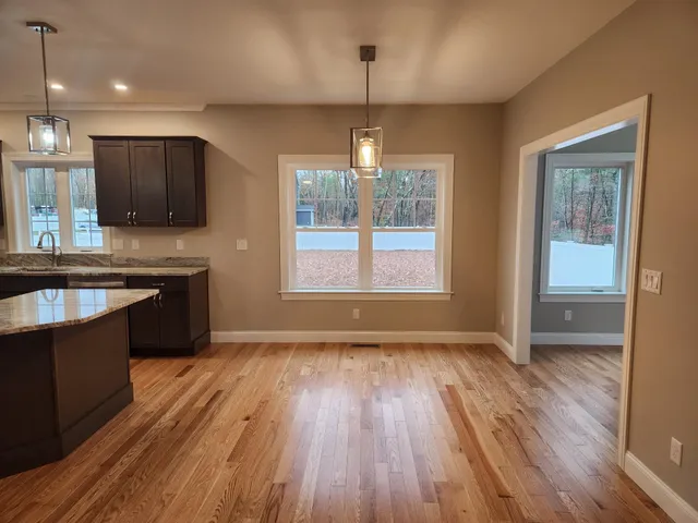 $999,900 | 340 Brickett Hill Road, Pembroke, NH 03275