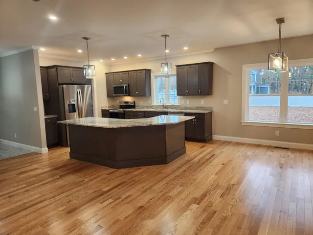 $999,900 | 340 Brickett Hill Road, Pembroke, NH 03275