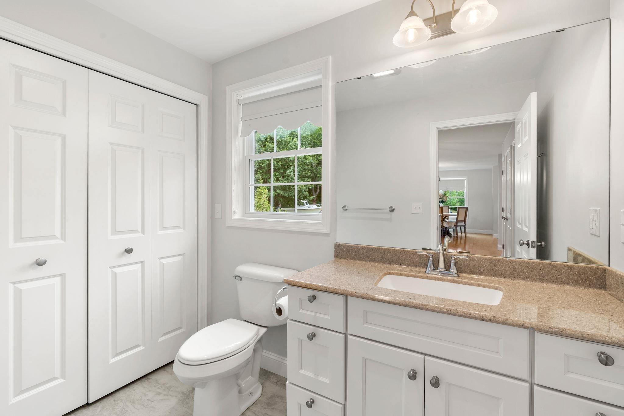 43 Hampton Road Exeter, NH 03833 - Photo 17 of 33