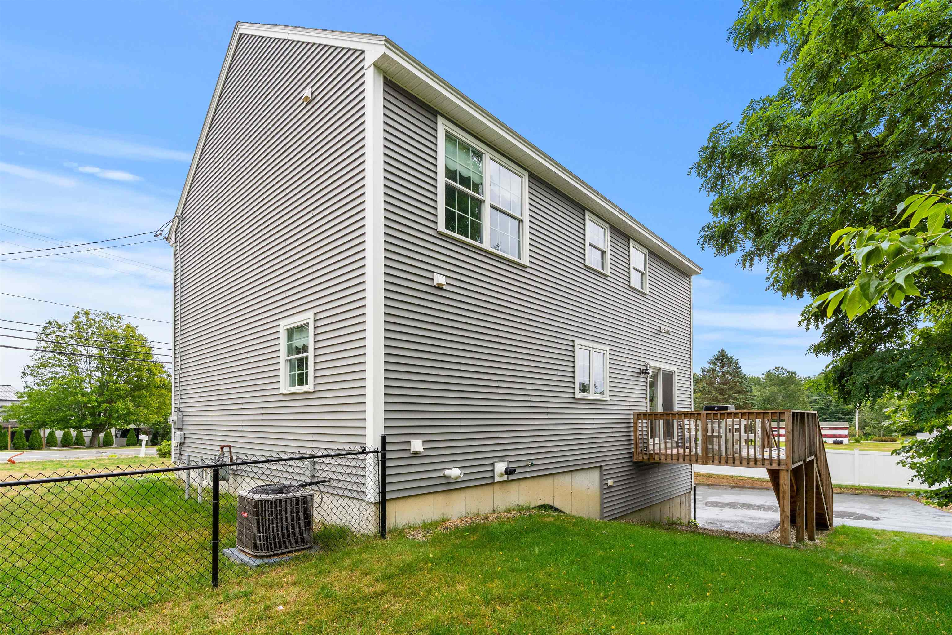 43 Hampton Road Exeter, NH 03833 - Photo 31 of 33