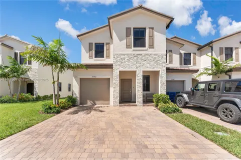 $489,900 | 23512 Southwest 129th Path, Homestead, FL 33032