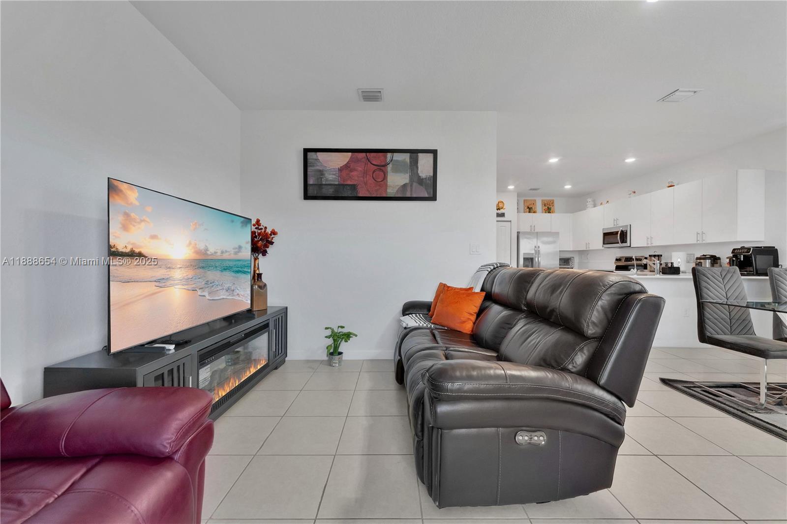 23512 Southwest 129th Path Homestead, FL 33032 - Photo 10 of 38