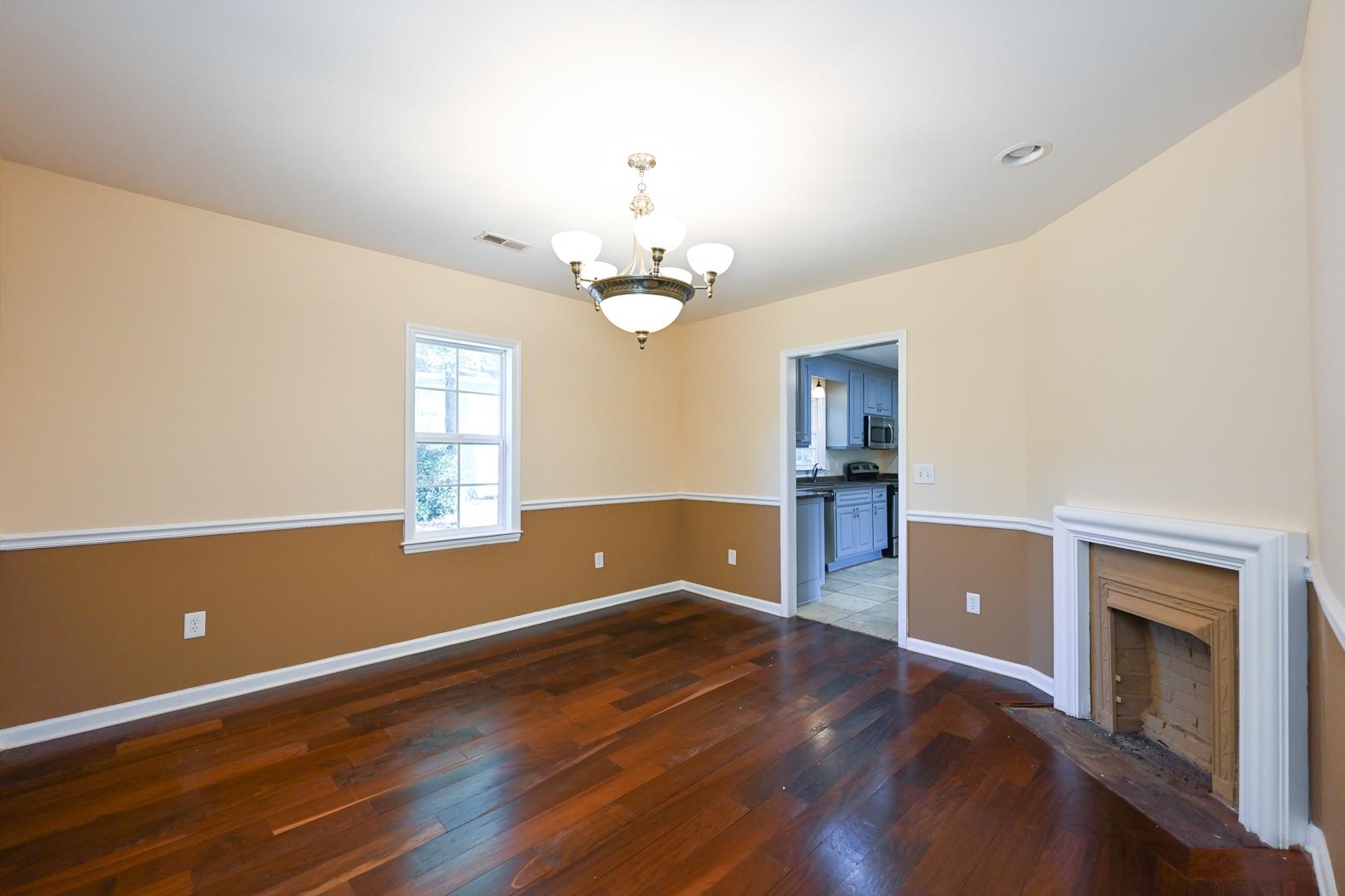 215 Rebecca Street Greenville, SC 29607 - Photo 14 of 31