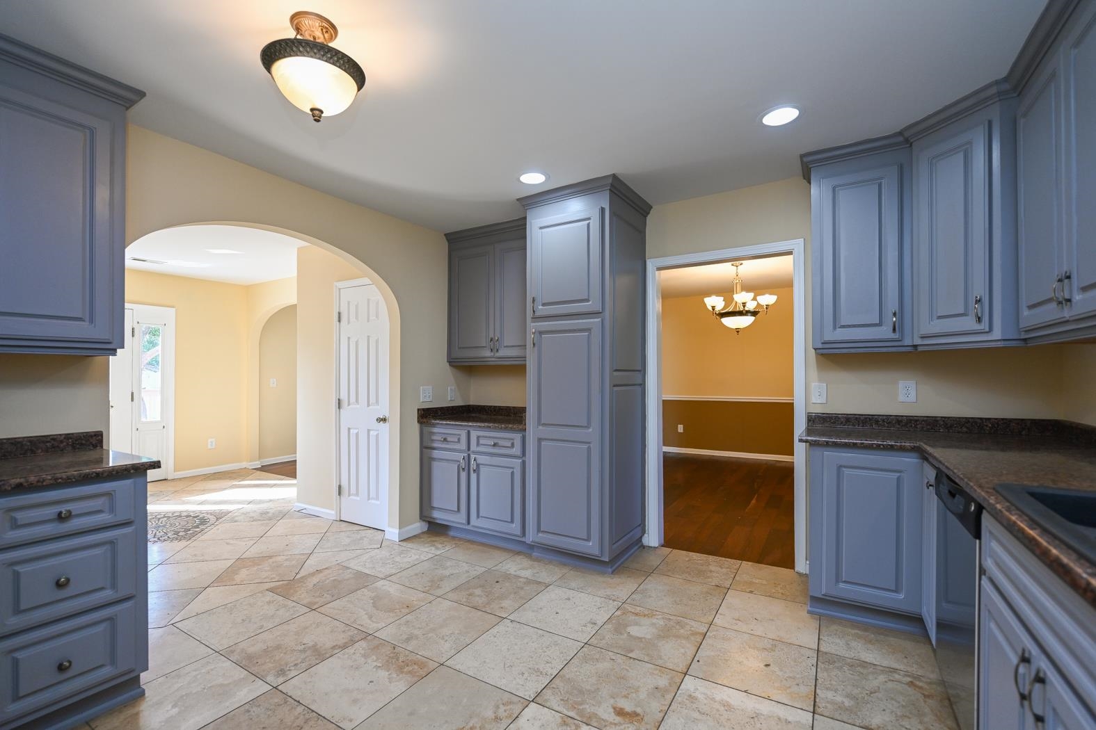 215 Rebecca Street Greenville, SC 29607 - Photo 9 of 31