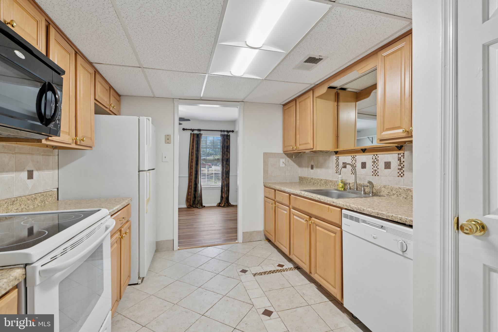 17 Providence Avenue Doylestown, PA 18901 - Photo 9 of 25 Bright and inviting kitchen with modern finishes.