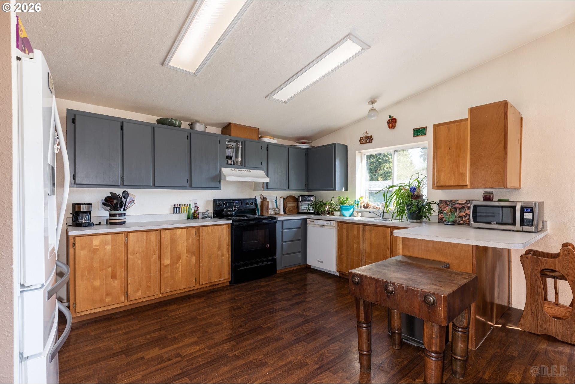 76654 Heath Road Rainier, OR 97048 - Photo 4 of 21 Kitchen