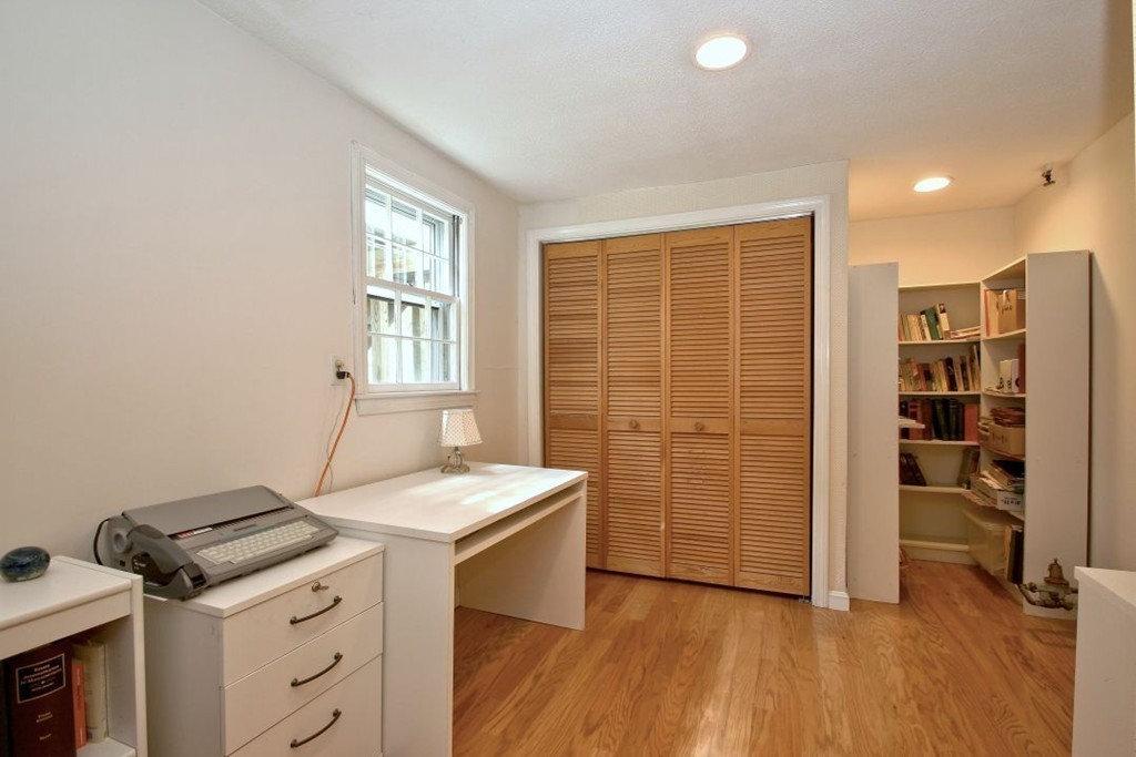 15 York Road Wayland, MA 01778 - Photo 21 of 26 Gallery Image 21