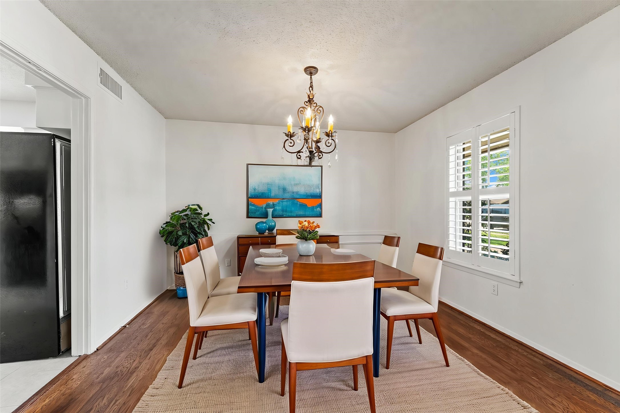 983 West Donovan Street Houston, TX 77091 - Photo 8 of 46 Dining room virtually staged for you!