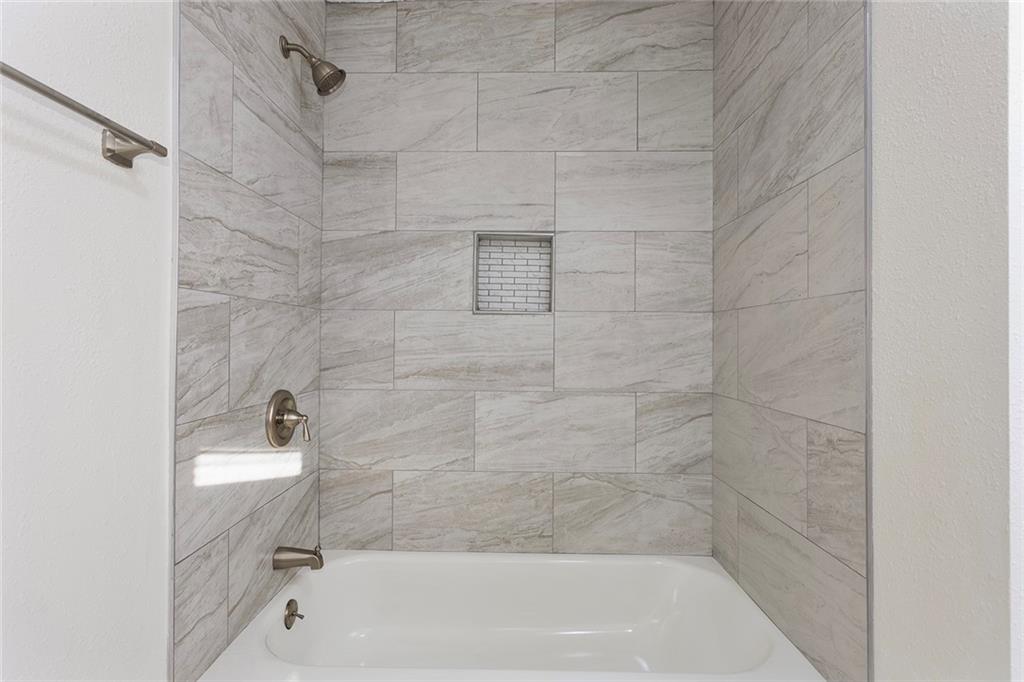 7606 Woodson Road Raytown, MO 64138 - Photo 11 of 27