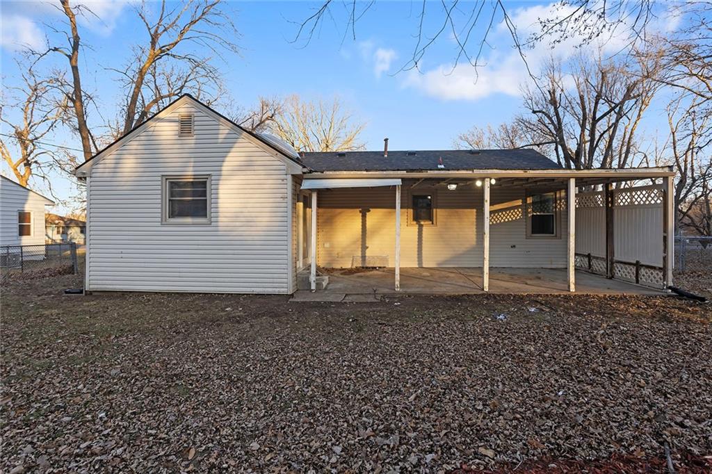 7606 Woodson Road Raytown, MO 64138 - Photo 3 of 27