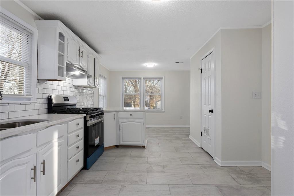 7606 Woodson Road Raytown, MO 64138 - Photo 7 of 27