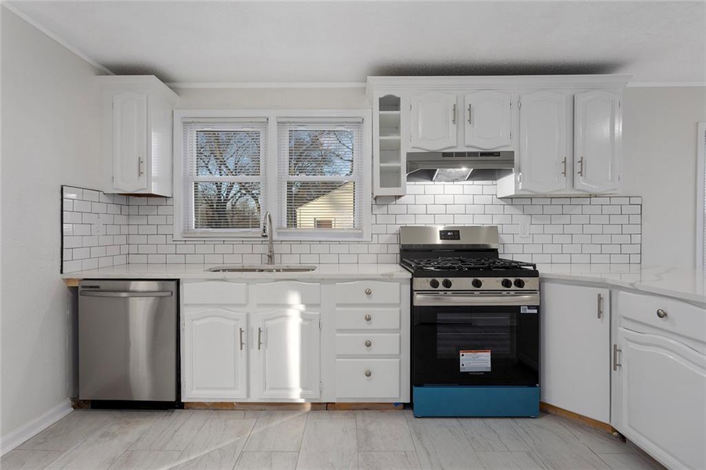 7606 Woodson Road Raytown, MO 64138 - Photo 8 of 27