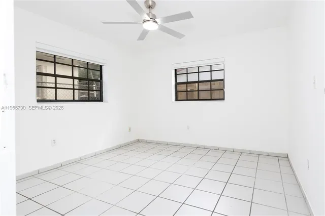 $2,700 | 2617 Southwest 32nd Court, Unit 2617, Miami, FL 33133