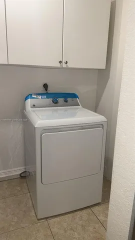 $2,700 | 2617 Southwest 32nd Court, Unit 2617, Miami, FL 33133