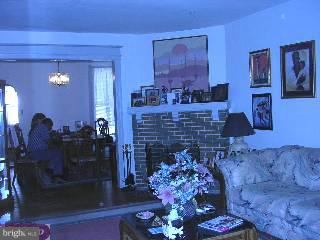 5929 Nassau Road Philadelphia, PA 19151 - Photo 3 of 6 Gallery Image 3