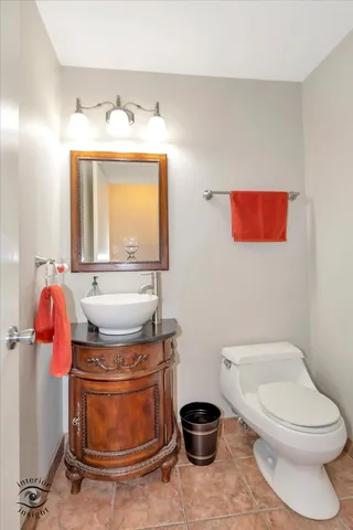 $365,000 | 19126 Pierce Avenue, Homewood, IL 60430