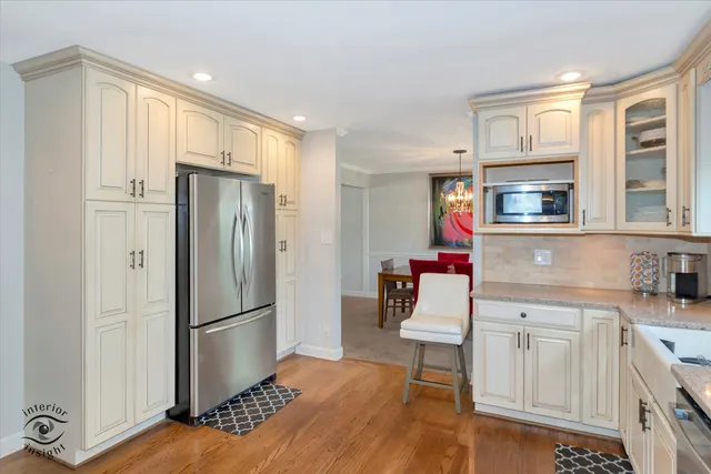 $365,000 | 19126 Pierce Avenue, Homewood, IL 60430