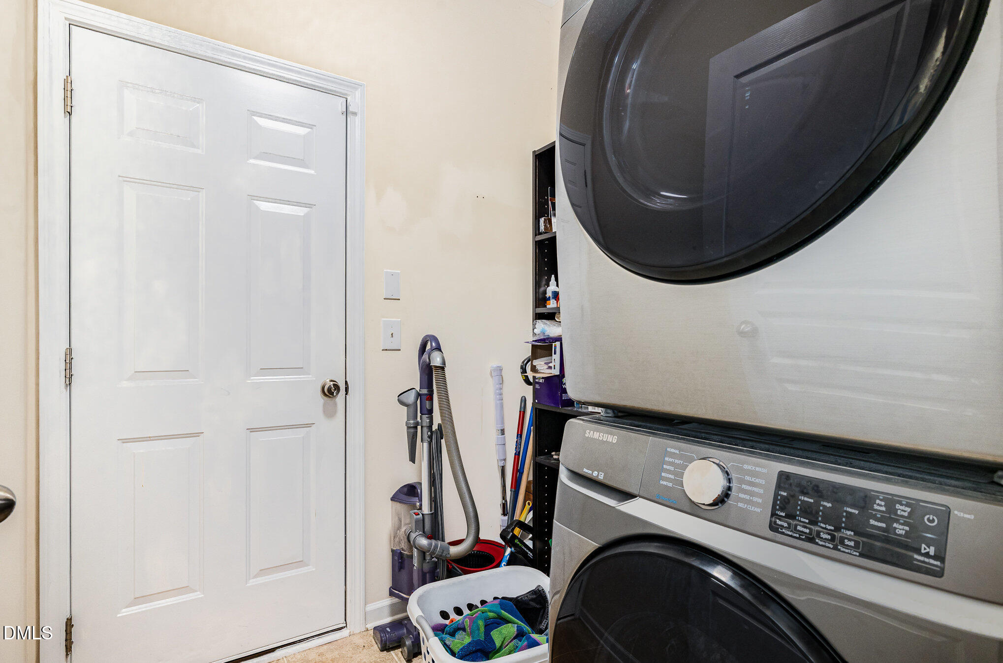 513 Dragby Lane Raleigh, NC 27603 - Photo 13 of 30 a utility room with dryer and washer