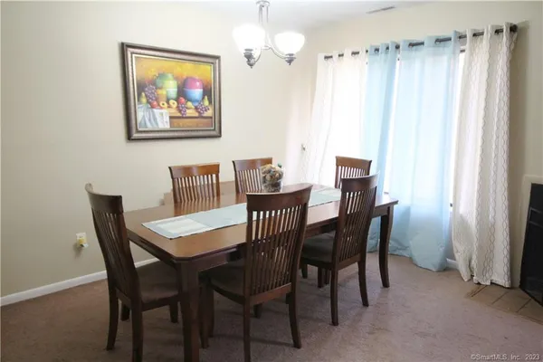$2,150 | 14 Newtown Road, Unit A19, Danbury, CT 06810