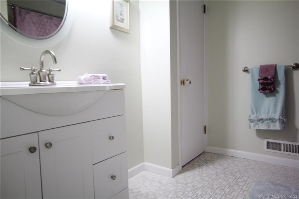 14 Newtown Road, Unit A19 Danbury, CT 06810 - Photo 20 of 32