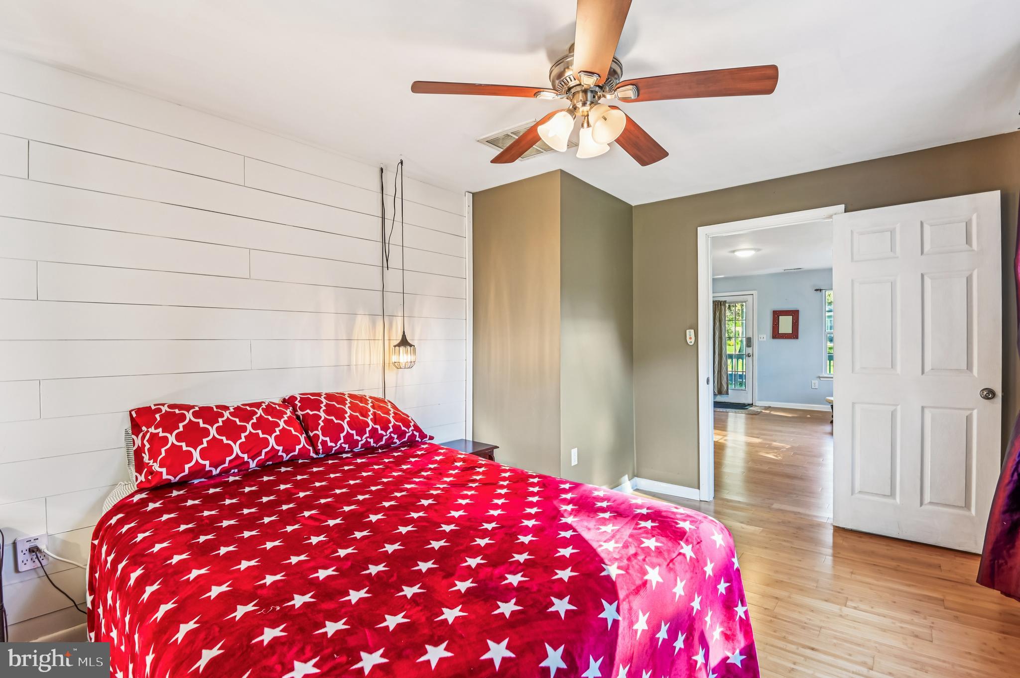 575 6th Street Pasadena, MD 21122 - Photo 14 of 38 Shiplap accent wall