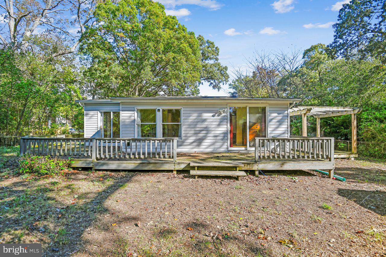 575 6th Street Pasadena, MD 21122 - Photo 33 of 38 Rear o fhouse