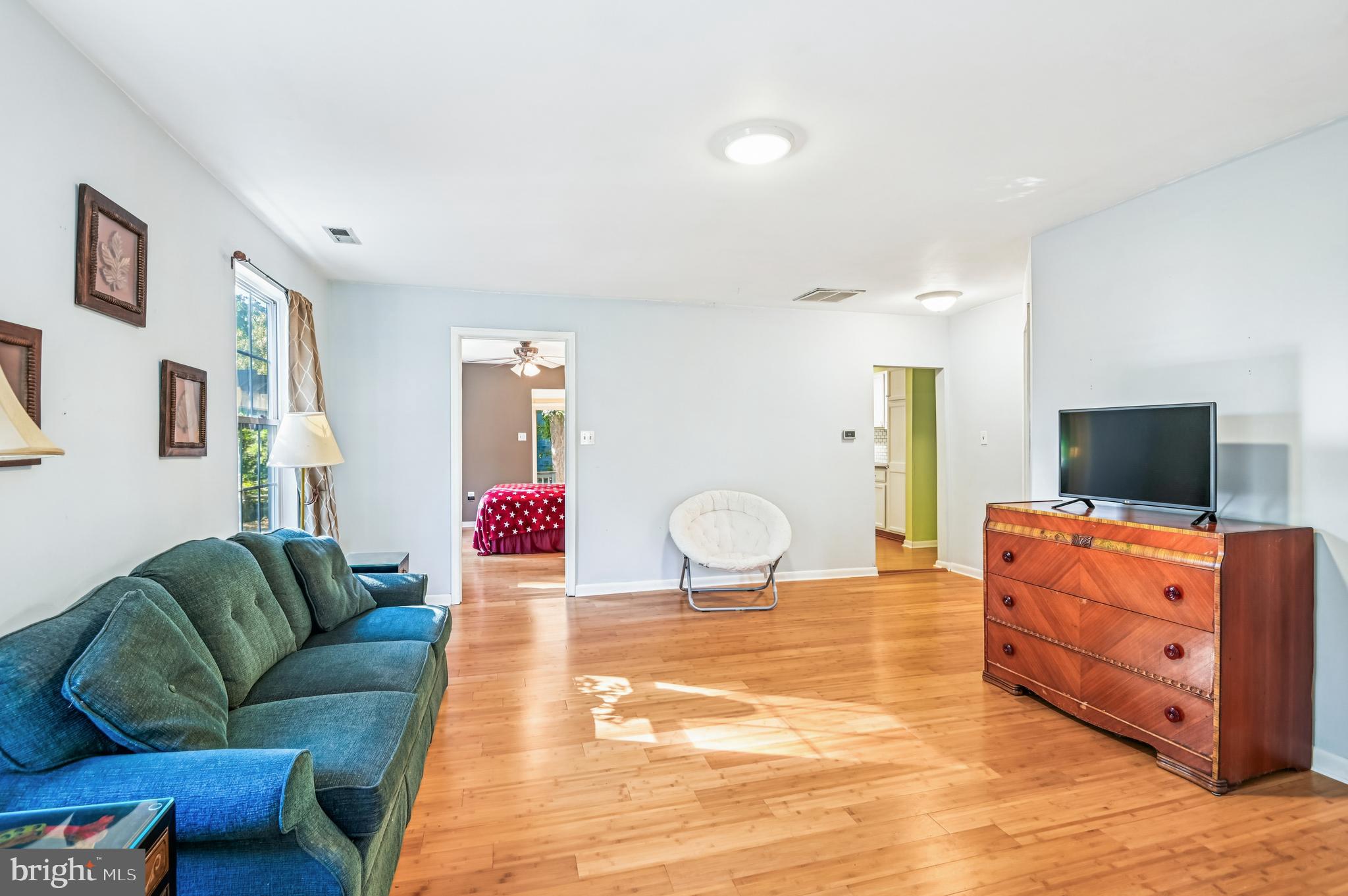 575 6th Street Pasadena, MD 21122 - Photo 6 of 38 Bamboo floors throughout