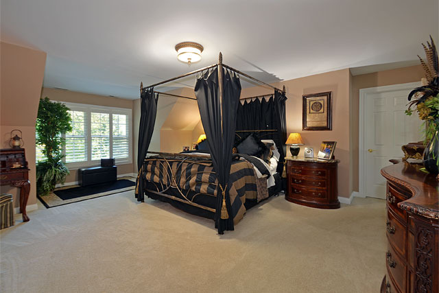 2125 West Tweed Road Inverness, IL 60067 - Photo 11 of 20 Gallery Image 11