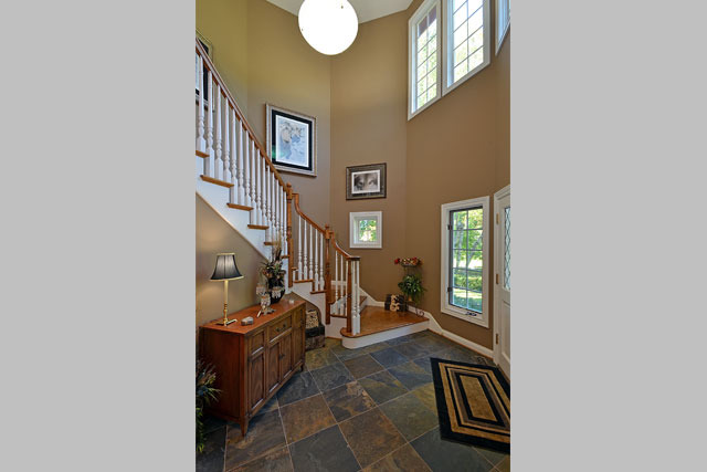 2125 West Tweed Road Inverness, IL 60067 - Photo 3 of 20 Gallery Image 3